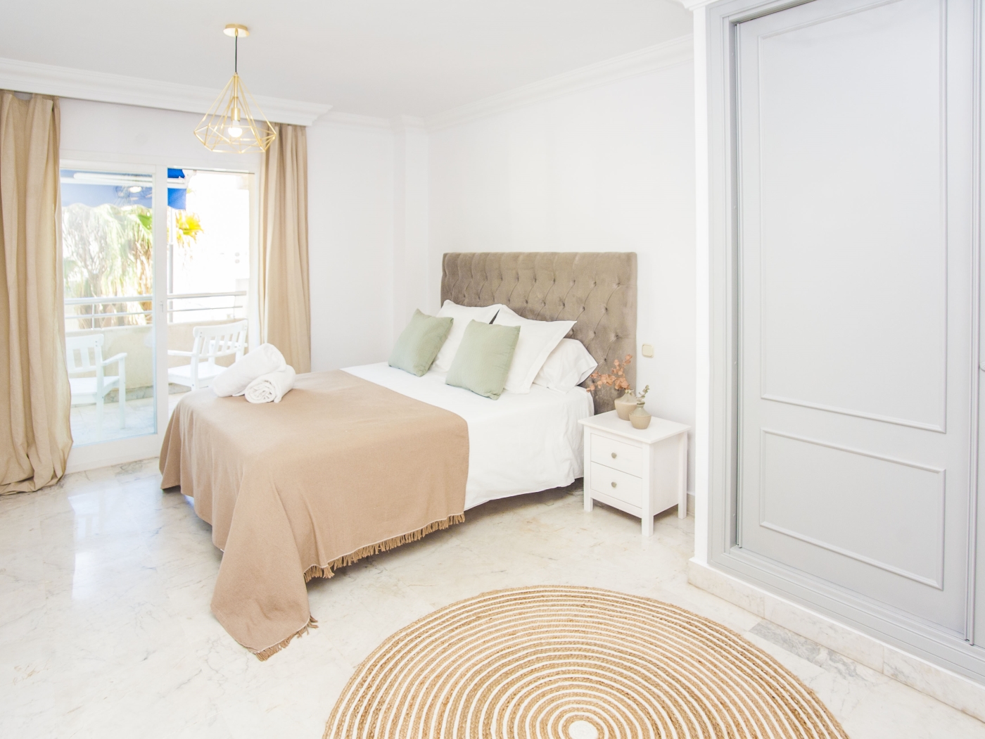 Central Puerto Banus Apartment IV (2 Bedrooms)