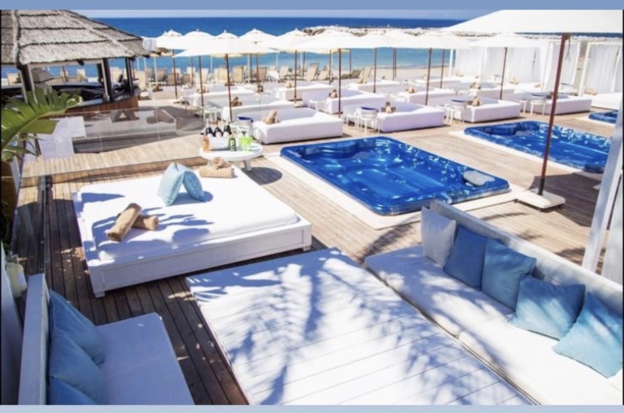 Plaza beach club