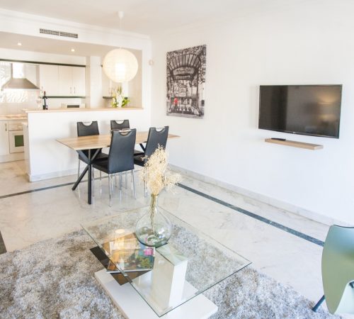 Central Puerto Banus Apartment IV (2 Bedrooms)
